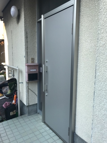 【島田金谷店】古くなってしまった玄関ドアを新しくしました！（島田市Ｓ様邸）