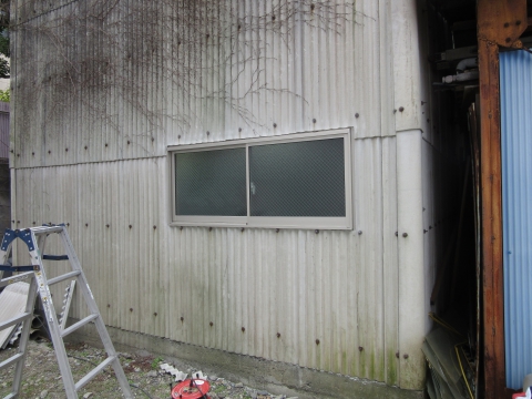 【島田金谷店】倉庫のドアを交換、窓のなかった所に窓を付けました！（焼津市Ｋ様倉庫）